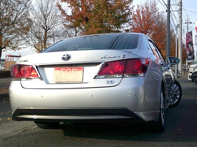 クラウンハイブリッド アスリートＳ　プリクラッシュセーフティ　令和８年１月車検　純正ナビＴＶ　Ｂｌｕｅｔｏｏｔｈ　音楽録音　ＤＶＤ再生　Ｂカメラ　レーダークルコン　スマートキー２個　ＥＴＣ車載器　ＨＩＤヘッドライト　純正１７インチアルミ（10枚目）