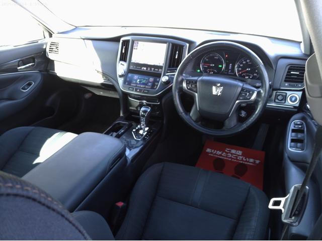 クラウンハイブリッド アスリートＳ　プリクラッシュセーフティ　令和８年１月車検　純正ナビＴＶ　Ｂｌｕｅｔｏｏｔｈ　音楽録音　ＤＶＤ再生　Ｂカメラ　レーダークルコン　スマートキー２個　ＥＴＣ車載器　ＨＩＤヘッドライト　純正１７インチアルミ（20枚目）