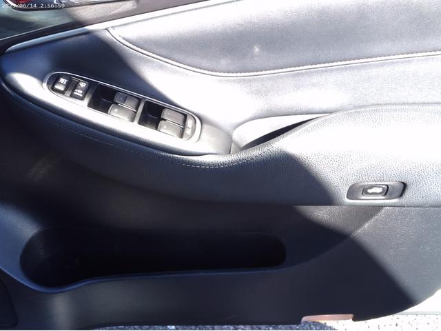 クラウンハイブリッド アスリートＳ　プリクラッシュセーフティ　令和８年１月車検　純正ナビＴＶ　Ｂｌｕｅｔｏｏｔｈ　音楽録音　ＤＶＤ再生　Ｂカメラ　レーダークルコン　スマートキー２個　ＥＴＣ車載器　ＨＩＤヘッドライト　純正１７インチアルミ（34枚目）