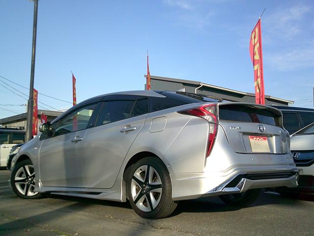 プリウス Sセーフティプラス トヨタセーフティ 駐車アシスト 純正ツーリング17インチアルミ エアロパーツ 純正SDナビTV Bモニター Bluetooth DVD再生 LEDヘッドライト フォグランプ ETC クリアランスソナー(7枚目)