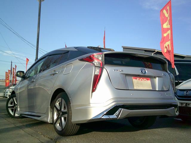 プリウス Sセーフティプラス トヨタセーフティ 駐車アシスト 純正ツーリング17インチアルミ エアロパーツ 純正SDナビTV Bモニター Bluetooth DVD再生 LEDヘッドライト フォグランプ ETC クリアランスソナー(8枚目)