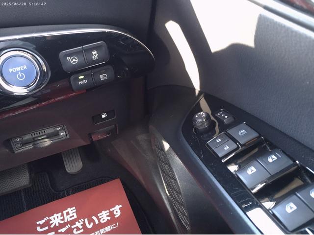 プリウス Sセーフティプラス トヨタセーフティ 駐車アシスト 純正ツーリング17インチアルミ エアロパーツ 純正SDナビTV Bモニター Bluetooth DVD再生 LEDヘッドライト フォグランプ ETC クリアランスソナー(31枚目)