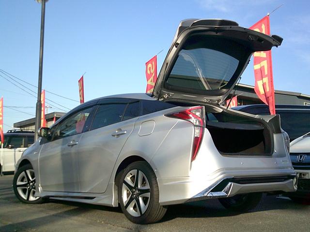 プリウス Sセーフティプラス トヨタセーフティ 駐車アシスト 純正ツーリング17インチアルミ エアロパーツ 純正SDナビTV Bモニター Bluetooth DVD再生 LEDヘッドライト フォグランプ ETC クリアランスソナー(38枚目)