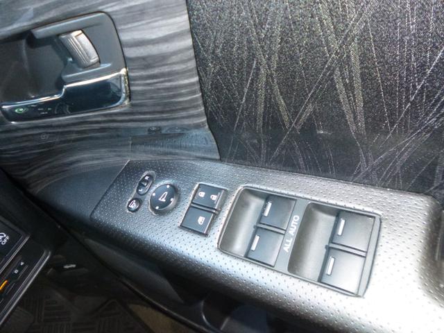 オデッセイ アブソルート・ＥＸ　衝突軽減装置付／両側電動スライド／４ＷＤ／クルコン／スマートキー／ナビＴＶ／全周囲カメラ／ＥＴＣ／天井モニター／ドラレコ（29枚目）