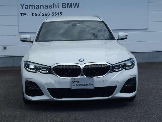 ３シリーズ ３３０ｉツーリング　Ｍスポーツ　ハイラインパッケージ　コンフォートＰＫＧ　１８ＡＷ　ワンオーナー　禁煙車　コネクテッドドライブ　ＨＤＤナビ　フロント／バックカメラ　ＥＴＣ　クルーズコントロール　パーキングアシスト　障害物センサー　本革電動シート　記録簿（2枚目）