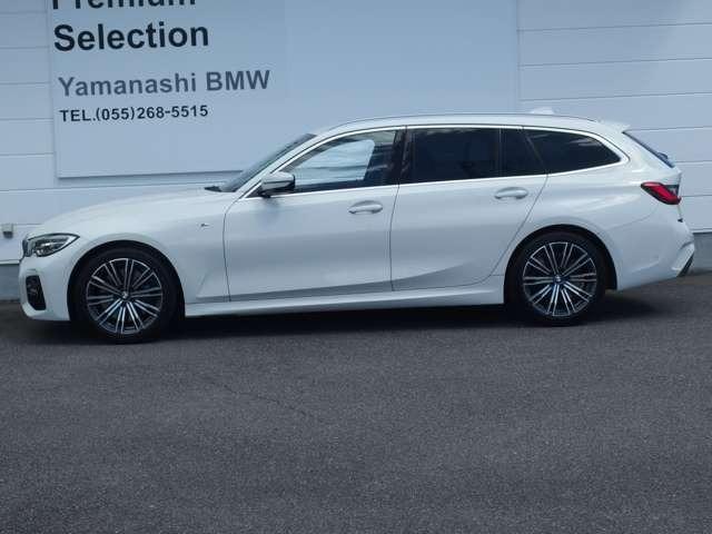 ３シリーズ ３３０ｉツーリング　Ｍスポーツ　ハイラインパッケージ　コンフォートＰＫＧ　１８ＡＷ　ワンオーナー　禁煙車　コネクテッドドライブ　ＨＤＤナビ　フロント／バックカメラ　ＥＴＣ　クルーズコントロール　パーキングアシスト　障害物センサー　本革電動シート　記録簿（3枚目）