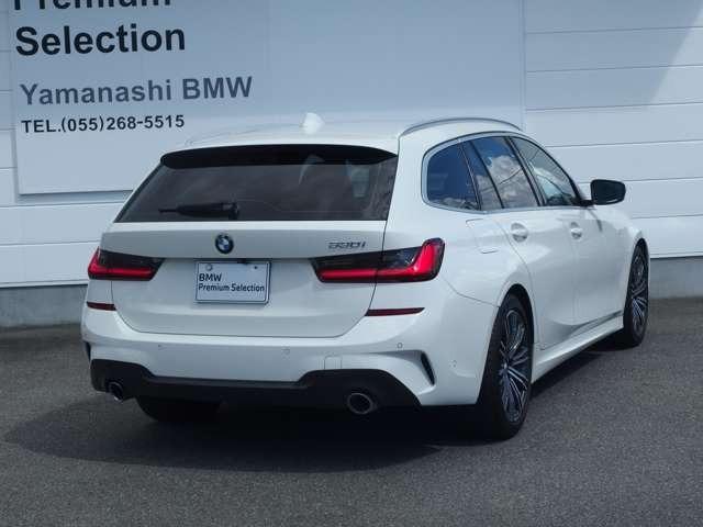 ３シリーズ ３３０ｉツーリング　Ｍスポーツ　ハイラインパッケージ　コンフォートＰＫＧ　１８ＡＷ　ワンオーナー　禁煙車　コネクテッドドライブ　ＨＤＤナビ　フロント／バックカメラ　ＥＴＣ　クルーズコントロール　パーキングアシスト　障害物センサー　本革電動シート　記録簿（5枚目）