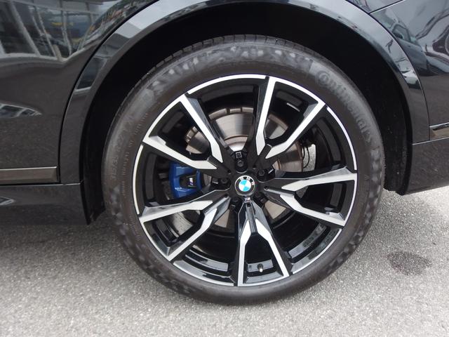 Ｘ７ ｘＤｒｉｖｅ　３５ｄ　Ｍスポーツ　ウェルネスパッケージ　リアシートエンターテインメント　アラームシステム　２２ＡＷ　エグゼクティブドライブ　パノラマガラスサンルーフ　ＢＭＷレーザーライト　ハイビームアシスタント　パーキングアシスト（10枚目）
