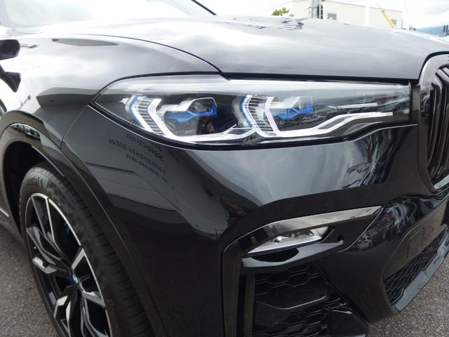 Ｘ７ ｘＤｒｉｖｅ　３５ｄ　Ｍスポーツ　ウェルネスパッケージ　リアシートエンターテインメント　アラームシステム　２２ＡＷ　エグゼクティブドライブ　パノラマガラスサンルーフ　ＢＭＷレーザーライト　ハイビームアシスタント　パーキングアシスト（48枚目）