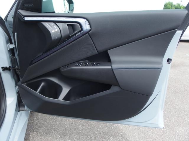 Ｘ３ ２０ｄ　ｘＤｒｉｖｅ　Ｍスポーツ　コンフォートパッケージ　パノラマガラスサンルーフ　ステアリングヒーティングハーマンカードン　２０インチホイール　ドライビングアシスト　ハーマンカードンスピーカー　ワイヤレスチャージング　地デジテレビ（12枚目）