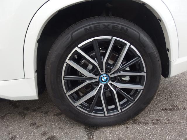 iX1 eDrive 20 Mスポーツ ヘッドアップディスプレイ 18AW ドライビングアシスト パーキングアシスト アダプディブLEDヘッドライト サンプロテクションガラス オートマチックテールゲート Bluetooth(9枚目)