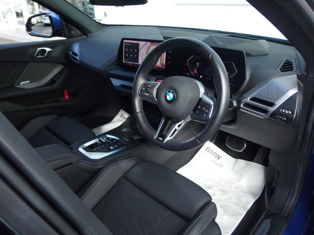 運転席側になります。