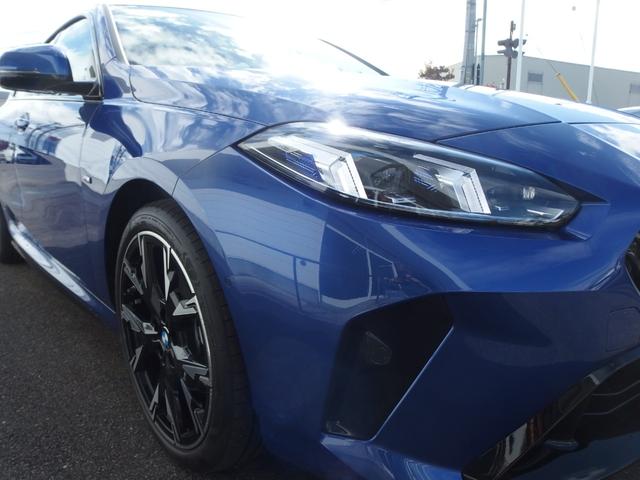 アダプティブＬＥＤヘッドライトになります。