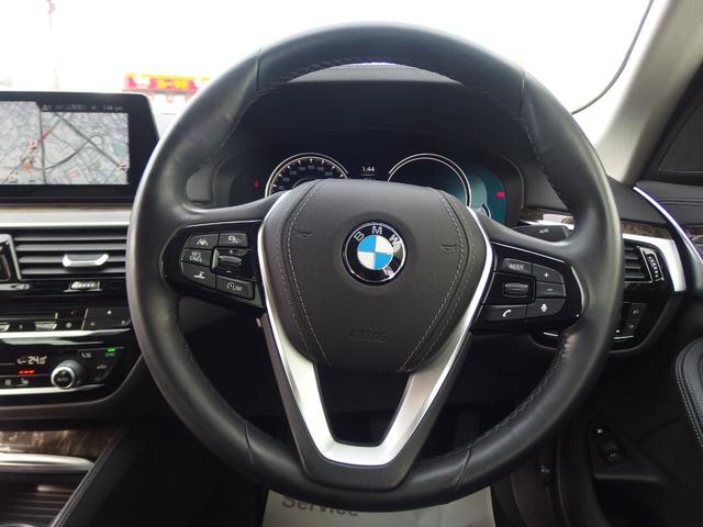 ハンドル全体になります。