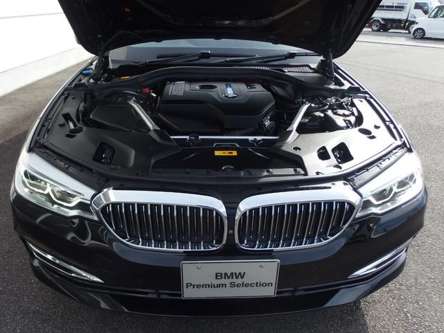 エンジンルームになります。