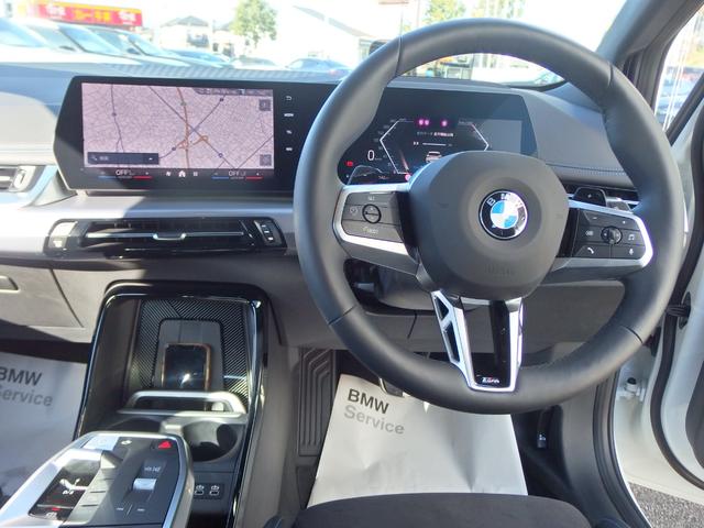 運転席側になります。