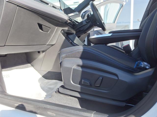 助手席側シートになります。