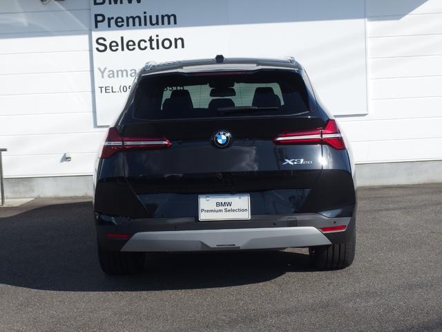 Ｘ３ ２０　ｘＤｒｉｖｅ　Ｘライン　パノラマガラスサンルーフ　ハーマンカードンサウンドシステム　２０ＡＷ　アイコニックグロ－　アダプディブヘッドライト　ハイビームアシスタント　ドライビング．パーキングアシスト　サンプロテクションガラス（3枚目）