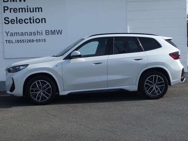 Ｘ１ ｘＤｒｉｖｅ　２０ｉ　Ｍスポーツ　ドライビングアシスト　パーキングアシスト　アダプディブヘッドライト　サンプロテクションガラス　ワイヤレスチャージング　ＵＳＢオーディオインターフェイス　オートマチックテールゲート　アンビエントライト（4枚目）