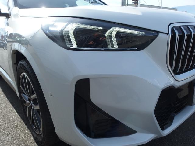 Ｘ１ ｘＤｒｉｖｅ　２０ｉ　Ｍスポーツ　ドライビングアシスト　パーキングアシスト　アダプディブヘッドライト　サンプロテクションガラス　ワイヤレスチャージング　ＵＳＢオーディオインターフェイス　オートマチックテールゲート　アンビエントライト（41枚目）