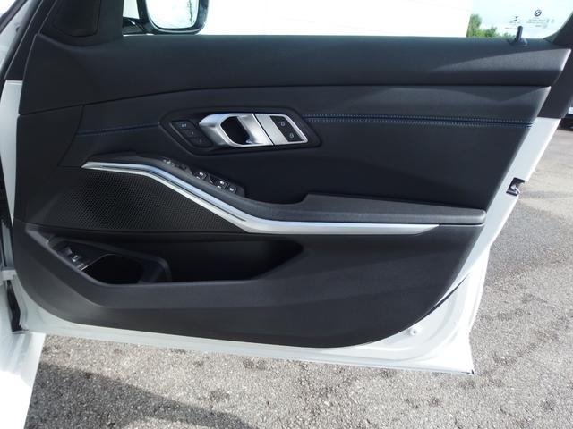 3シリーズ 320d xDrive Mスポーツ 18AW ドライビングアシストプロフェッショナル アダプディブLEDヘッドライト ハイビームアシスタント パーキングアシスト USBオーディオインターフェイス Bluetooth HDDナビ(14枚目)