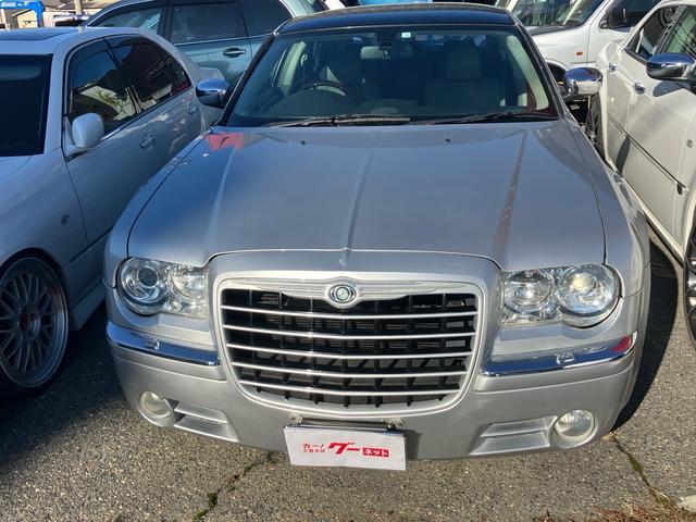 クライスラー・300C 3.5 ディーラー車 右ハンドル 電動レザーシート シートヒーター ナビ ETC 22インチアルミホイール マフラー(2枚目)