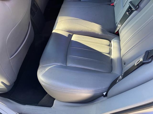 クライスラー・300C 3.5 ディーラー車 右ハンドル 電動レザーシート シートヒーター ナビ ETC 22インチアルミホイール マフラー(24枚目)