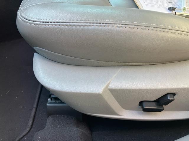 クライスラー・300C 3.5 ディーラー車 右ハンドル 電動レザーシート シートヒーター ナビ ETC 22インチアルミホイール マフラー(29枚目)