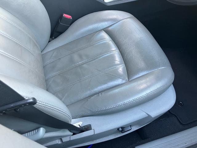 クライスラー・300C 3.5 ディーラー車 右ハンドル 電動レザーシート シートヒーター ナビ ETC 22インチアルミホイール マフラー(32枚目)