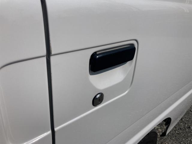 サンバートラック 　４ＷＤ　軽トラック　５速マニュアル　ＥＴＣ　エアコン　運転席エアバッグ　修復歴なし　車検令和６年４月（16枚目）