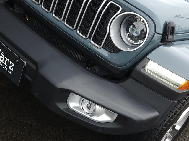 ジープ・ラングラーアンリミテッド 　アンリミテッド　サハラ　ローンチＥＤ　　４ＷＤ　マイナーチェンジ後モデル　レザーシート　　シートヒーター　純正ナビゲーション　ワンオーナー　禁煙車　新車保証付き（5枚目）