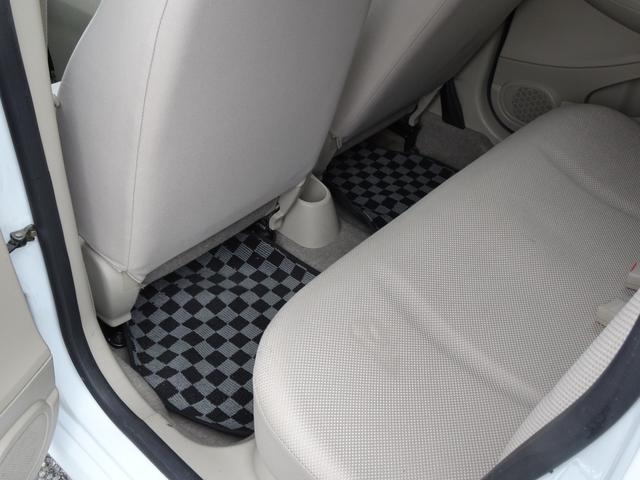 iプラス 4WD車 社外14インチアルミ CD キーレス(19枚目)