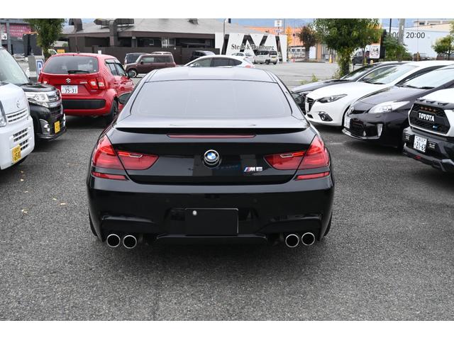 M6 ベースグレード(3枚目)