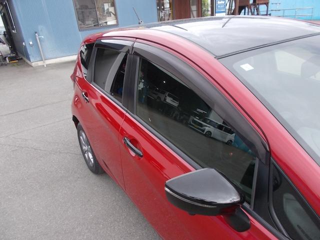 ノート X FOUR ブラックアロー 4WD ナビ フルセグTV バックカメラ 全周囲モニター ドライブレコーダー ETC プッシュスタート LEDヘッドライト オートエアコン 横滑り防止 純正アルミ 純正フロアマット(26枚目)