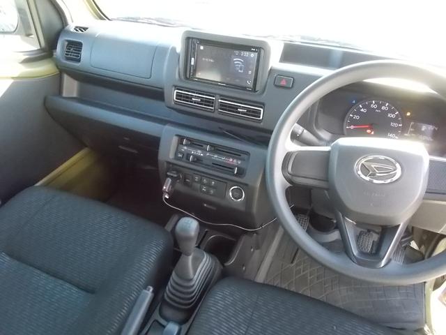 ハイゼットトラック ジャンボＳＡＩＩＩｔ　４ＷＤ　５速ＭＴ　１オーナー　ナビ　リヤカメラ　ドライブレコーダー　プッシュスタート　ＥＴＣ　ＬＥＤヘッドライト　フォグランプ　横滑り防止　アイドリングストップ　クリアランスソナー　ＡＢＳ　電格ミラー（6枚目）