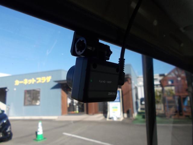 ハイゼットトラック ジャンボＳＡＩＩＩｔ　４ＷＤ　５速ＭＴ　１オーナー　ナビ　リヤカメラ　ドライブレコーダー　プッシュスタート　ＥＴＣ　ＬＥＤヘッドライト　フォグランプ　横滑り防止　アイドリングストップ　クリアランスソナー　ＡＢＳ　電格ミラー（11枚目）