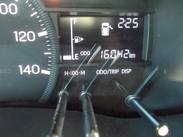 ハイゼットトラック ジャンボＳＡＩＩＩｔ　４ＷＤ　５速ＭＴ　１オーナー　ナビ　リヤカメラ　ドライブレコーダー　プッシュスタート　ＥＴＣ　ＬＥＤヘッドライト　フォグランプ　横滑り防止　アイドリングストップ　クリアランスソナー　ＡＢＳ　電格ミラー（12枚目）