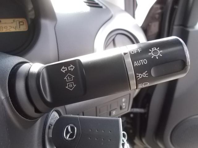 デミオ １３Ｃ　４ＷＤ　ナビ　ワンセグＴＶ　ＥＴＣ　キーレス　オートライト　ライトレベライザー　ＡＢＳ　運転席・助手席エアバッグ　エアコン　パワステ　パワーウィンドウ　電動格納ドアミラー　純正フロアマット（13枚目）