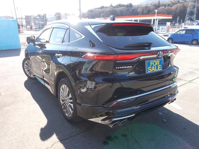 ハリアー Z レザーパッケージ 4WD ナビ フルセグTV バックカメラ エアロ 電動シート 革シート シートヒーター クルーズコントロール ETC プッシュスタート LEDヘッドライト 電動リアゲート 純正アルミ 純正フロアマット(3枚目)