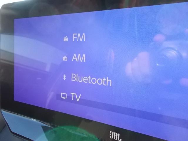 ハリアー Z レザーパッケージ 4WD ナビ フルセグTV バックカメラ エアロ 電動シート 革シート シートヒーター クルーズコントロール ETC プッシュスタート LEDヘッドライト 電動リアゲート 純正アルミ 純正フロアマット(9枚目)