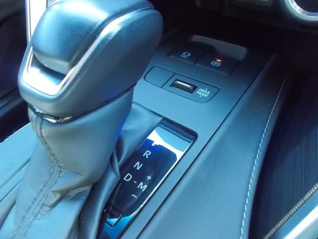 ハリアー Z レザーパッケージ 4WD ナビ フルセグTV バックカメラ エアロ 電動シート 革シート シートヒーター クルーズコントロール ETC プッシュスタート LEDヘッドライト 電動リアゲート 純正アルミ 純正フロアマット(14枚目)