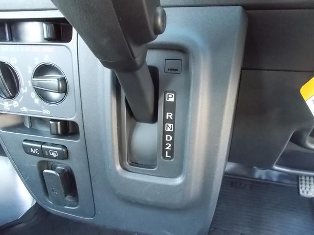 ハイゼットカーゴ スペシャルSAIII ハイルーフ 4WD ワンオーナー 両側スライドドア オートマチックハイビーム アイドリングストップ エアコン パワーステアリング ABS 衝突防止 エアバッグ 横滑り防止 純正フロアマット 修復歴有(10枚目)