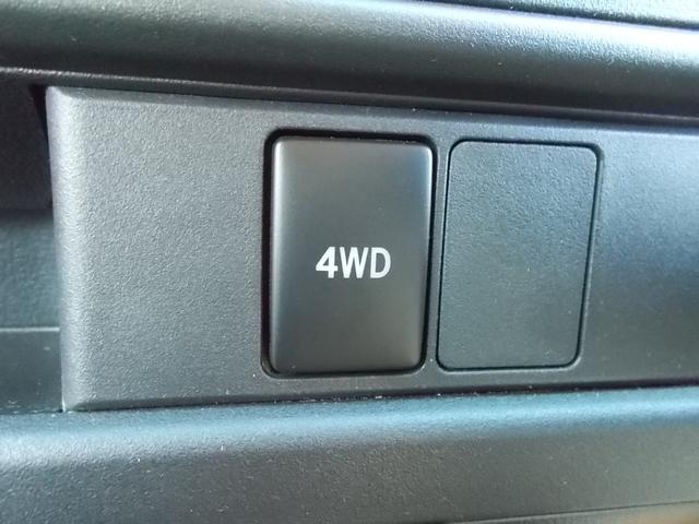 ハイゼットカーゴ スペシャルSAIII ハイルーフ 4WD ワンオーナー 両側スライドドア オートマチックハイビーム アイドリングストップ エアコン パワーステアリング ABS 衝突防止 エアバッグ 横滑り防止 純正フロアマット 修復歴有(11枚目)