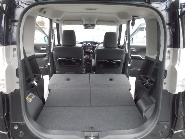 �����V�[�g��|���Ƃ���ɉו����ςݍ��߂܂��B