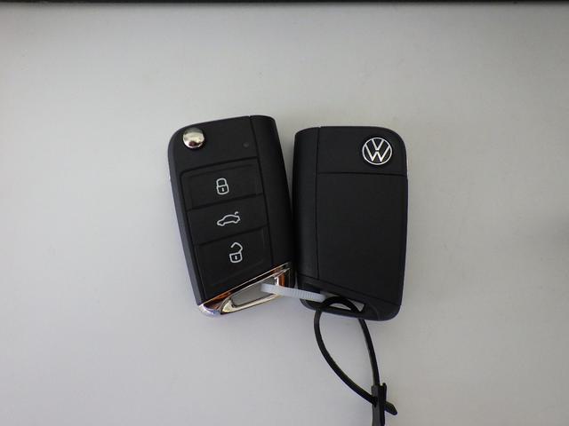 Ｔ－ロック ＴＳＩ　スタイル　認定中古車　アルミホイール　スマートキー　ＥＴＣ　盗難防止システム　記録簿　サイドエアバッグ　横滑り防止装置　アダプティブクルーズコントロール（18枚目）