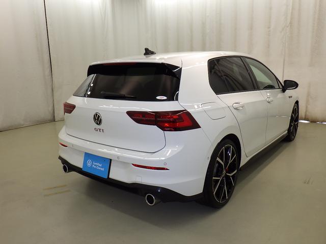 ゴルフＧＴＩ ベースグレード　認定中古車　ワンセグＴＶ　シートヒーター　アルミホイール　スマートキー　ＥＴＣ　盗難防止システム　記録簿　サイドエアバッグ　横滑り防止装置　オートクルーズコントロール（5枚目）