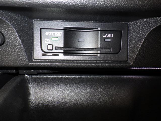 ゴルフＧＴＩ ベースグレード　認定中古車　ワンセグＴＶ　シートヒーター　アルミホイール　スマートキー　ＥＴＣ　盗難防止システム　記録簿　サイドエアバッグ　横滑り防止装置　オートクルーズコントロール（13枚目）