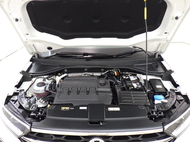 Ｔ－ロック ＴＤＩ　スタイル　認定中古車　アルミホイール　スマートキー　盗難防止システム　記録簿　サイドエアバッグ　横滑り防止装置　アダプティブクルーズコントロール（18枚目）