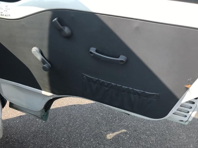 4WD 5速マニュアル 三方開 CD AUX 車検整備付き(15枚目)