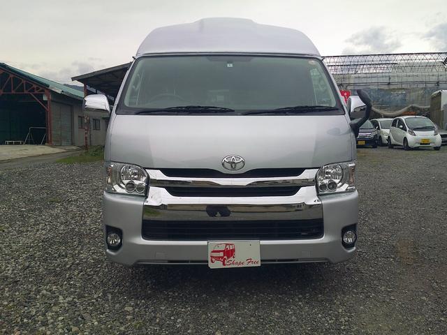 ハイエースワゴン キャンピングカー　昇降ベッド　後期フェイス　ＬＥＤヘッドライト　冷蔵庫　電子レンジ　２２００Ｗインバーター　シンク　ＦＦヒーター（3枚目）